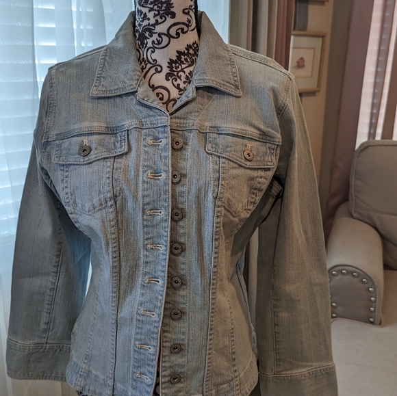 Fitted light blue denim jacket best fit 10/12 - Picture 6 of 11